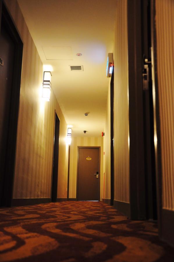 Hotel Zamburger Victory City Johor Bahru Ngoại thất bức ảnh