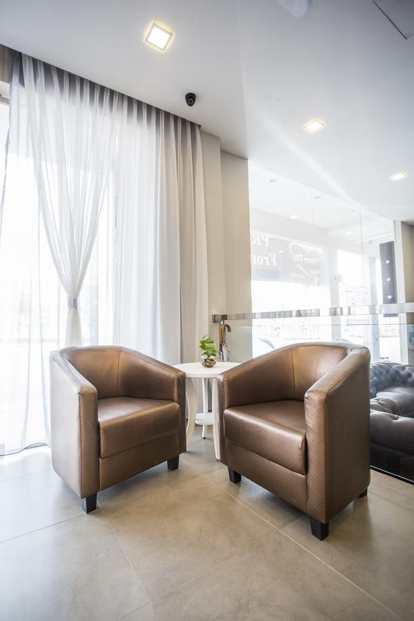 Hotel Zamburger Victory City Johor Bahru Ngoại thất bức ảnh